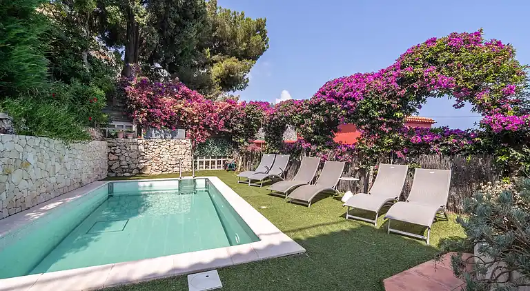 Holiday home in Èze