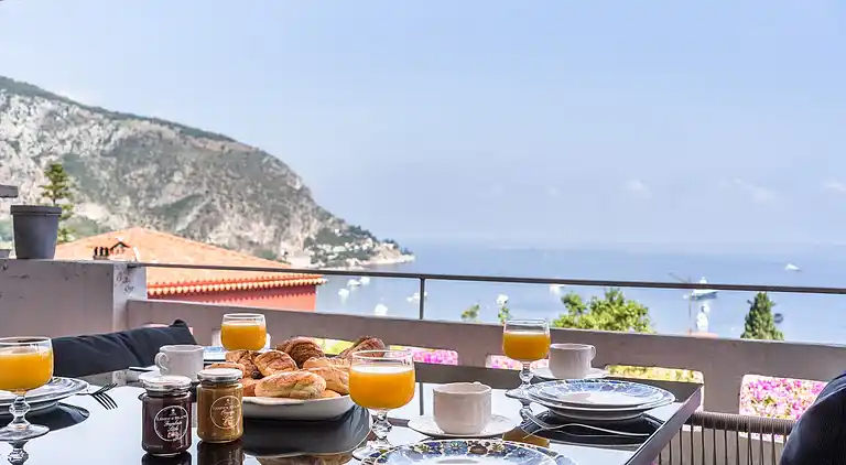 Holiday home in Èze