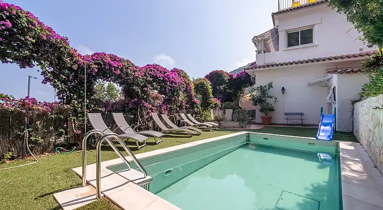 Holiday home in Èze