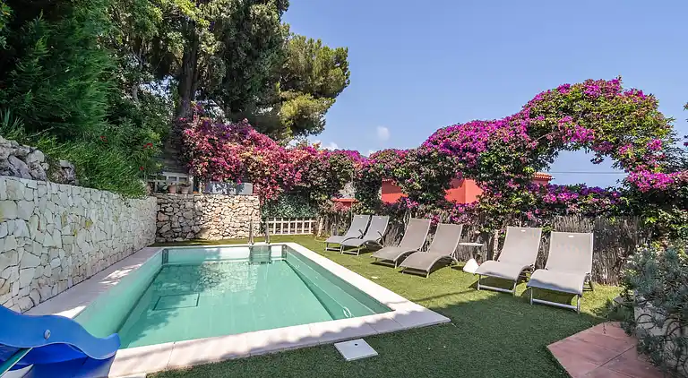 Holiday home in Èze