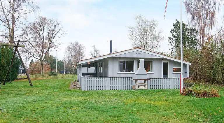 Sommerhus ved Fjellerup Strand