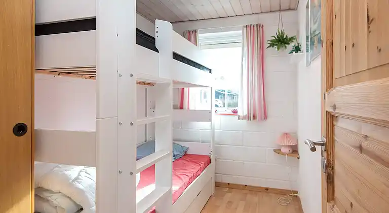 Sommerhus ved Øer Strand