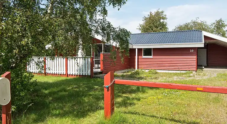 Sommerhus ved Øer Strand
