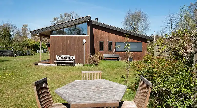 Sommerhus ved Fjellerup Strand
