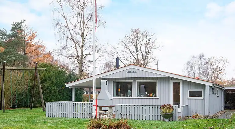 Sommerhus ved Fjellerup Strand