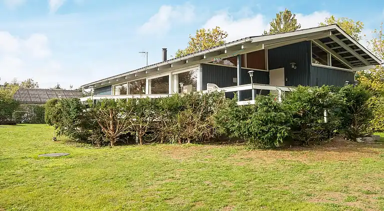 Sommerhus ved Øer Strand
