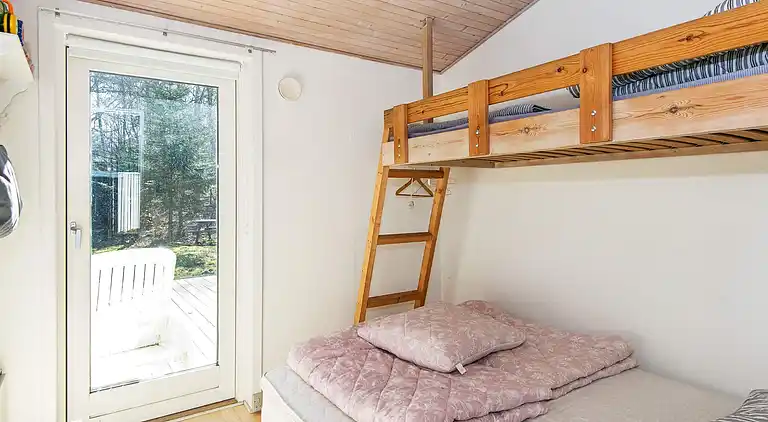 Sommerhus ved Fjellerup Strand