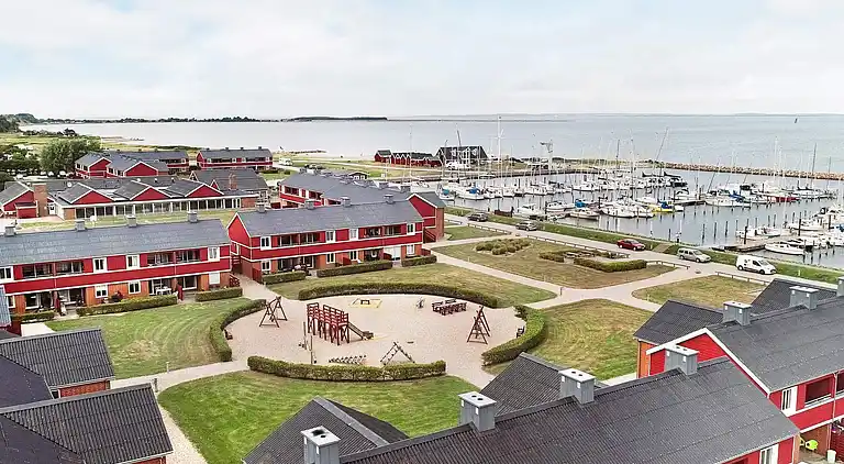 2½ vær. stuen/1.sal