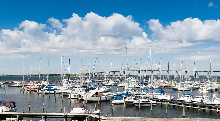 3 vær.,1.sal,1 bad,havudsigt,2prs.