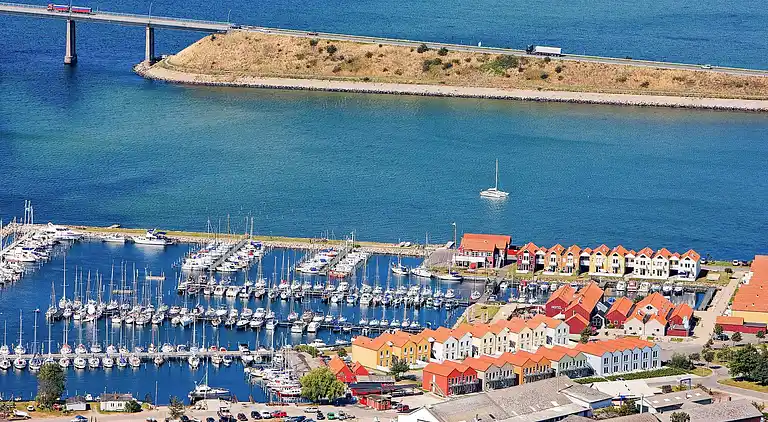 3 vær.,1.sal,1 bad,havudsigt,2prs.