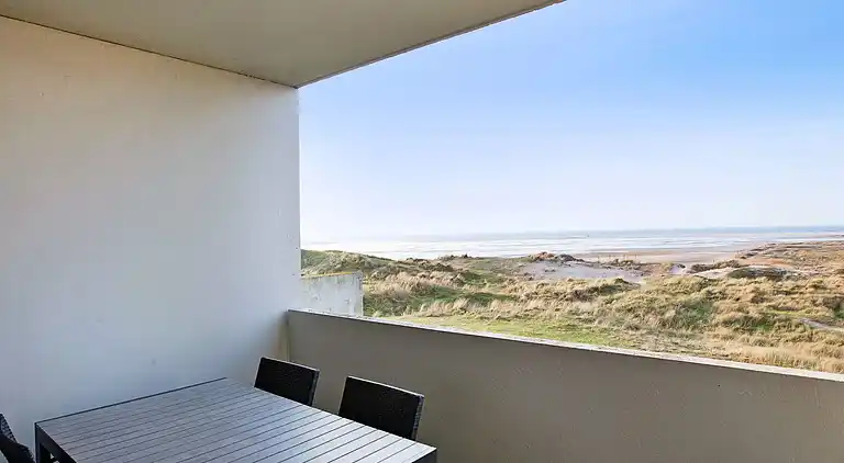 2 room w/seaview