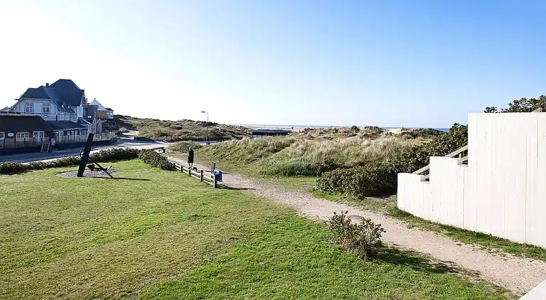 2 rum m/söderläge utsikt