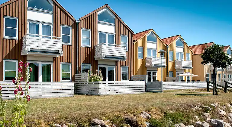 3 vær.,1.sal,1 bad,havudsigt,2prs.