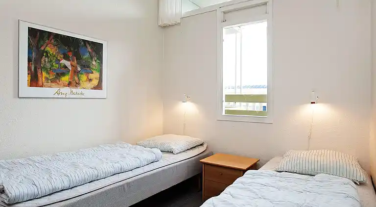 2 room w/seaview