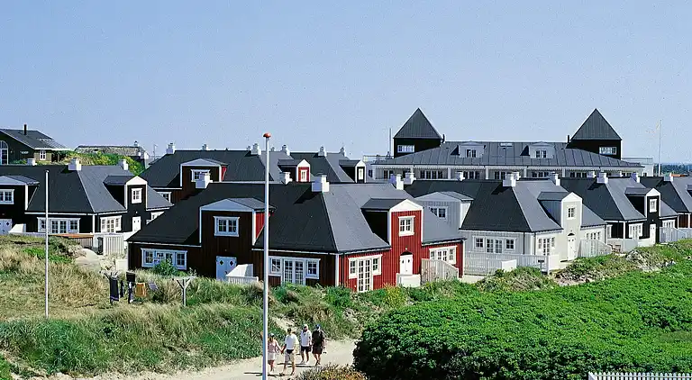 3 vær.Hovedbygn.,2 plan,1.sal