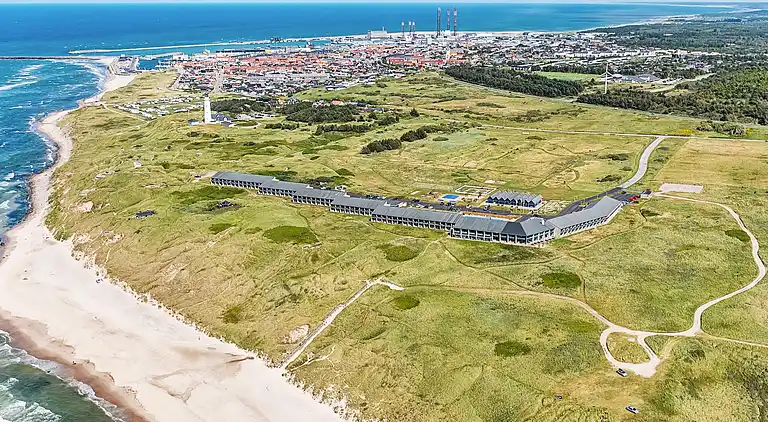 Hotellrom m/sengetøy,bakkeplan