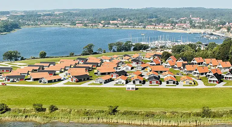 Flat w/view,main building