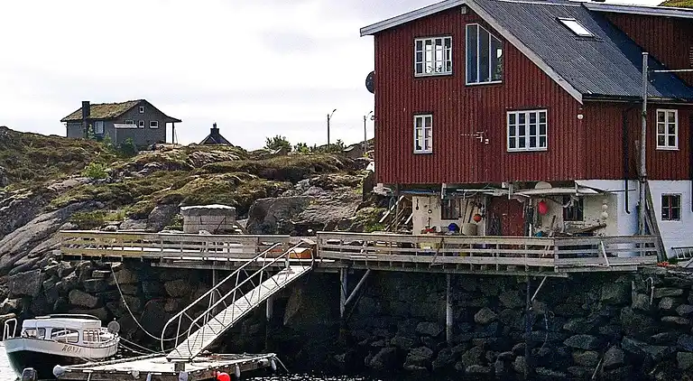 Semesterbostad i Ballstad