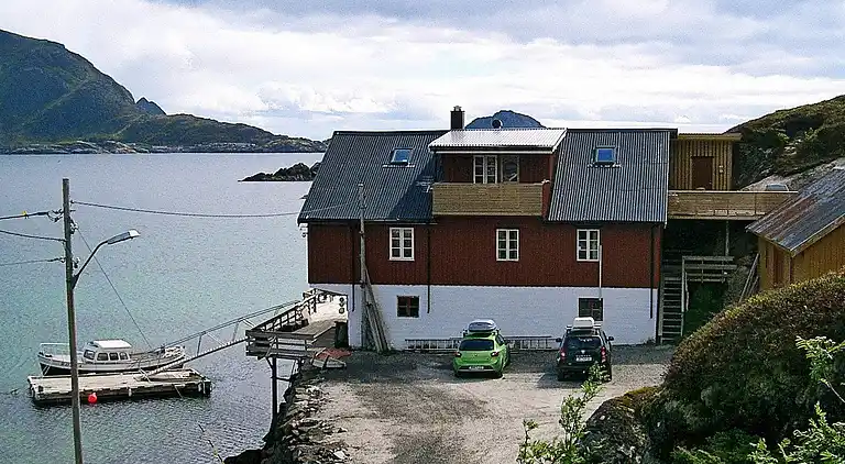 Semesterbostad i Ballstad