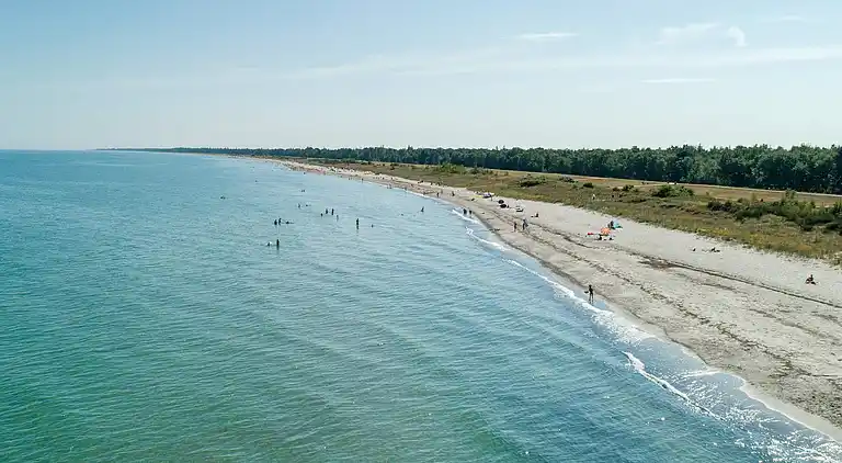 2 room, close to the sea/dike