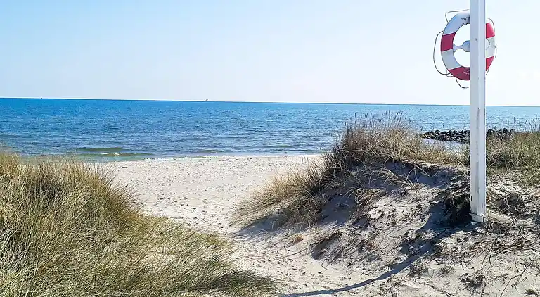 3 room,w/partially seaview