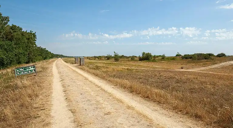 3 room, close to the sea/dike