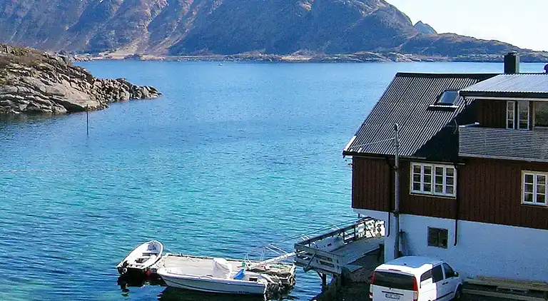 Semesterbostad i Ballstad