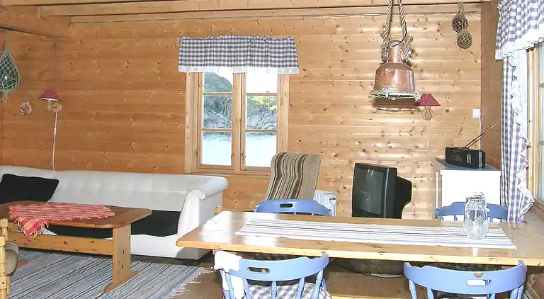 Semesterbostad i Ballstad