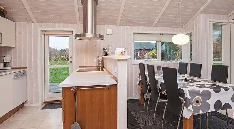 Sommerhus ved Fjellerup Strand