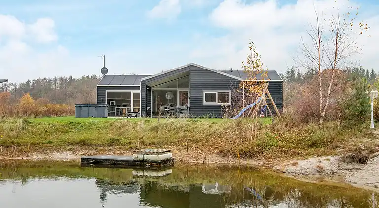 Sommerhus ved Fjellerup Strand