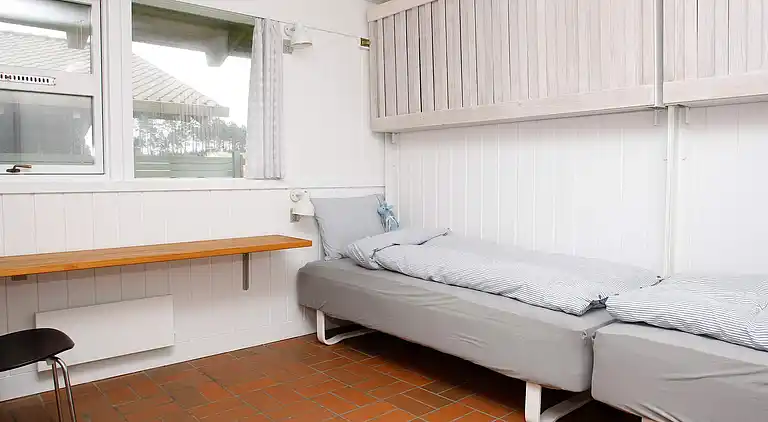 C-3 room,2 bathrooms,renovated