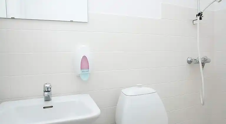 Hotel,single room incl.linen