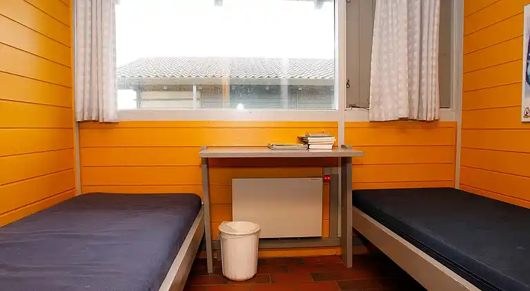 A-3½ room,close to beach