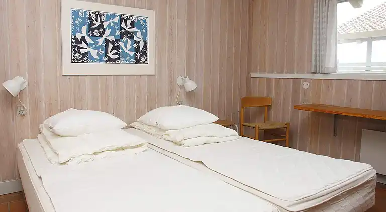 C-3 room,2 bathrooms