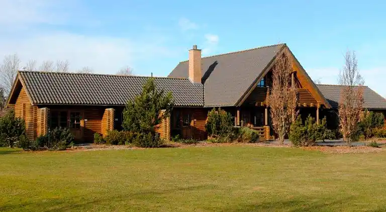 1 room,attached house