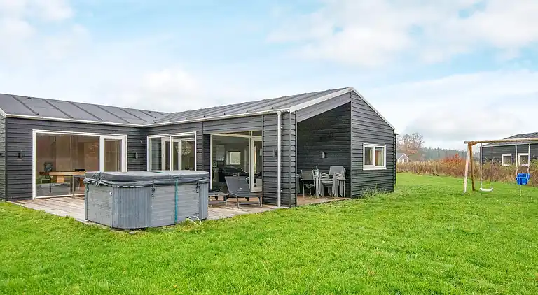 Sommerhus ved Fjellerup Strand