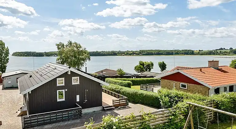 Semesterbostad vid Hejlsminde Strand