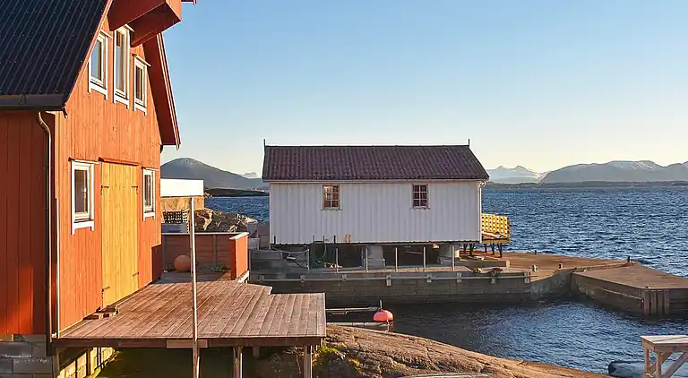 Semesterbostad i Bud