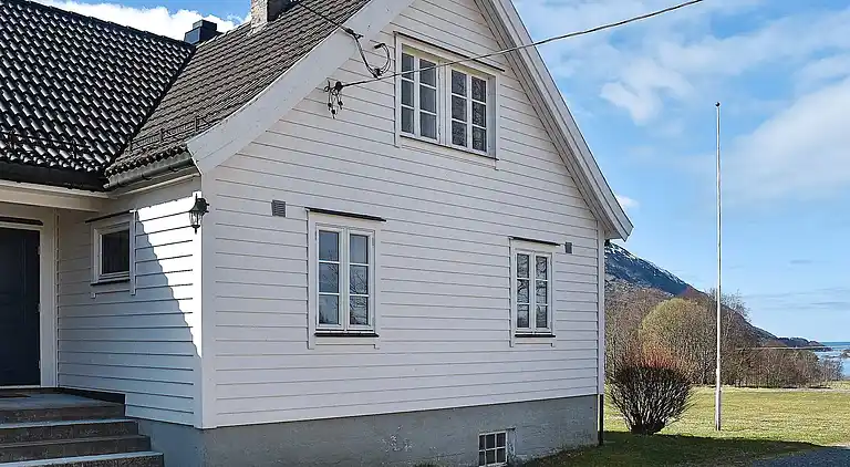 Holiday home in Flokenes