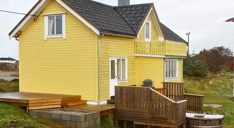 Holiday home in Titran