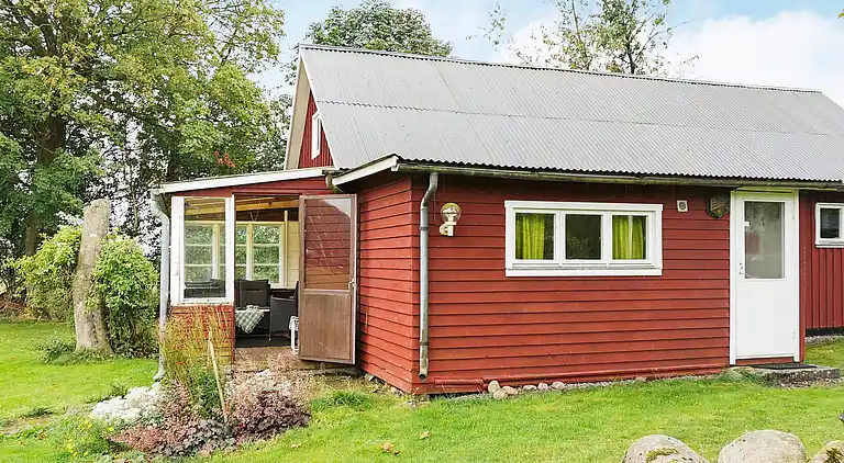 Holiday home in Rävige