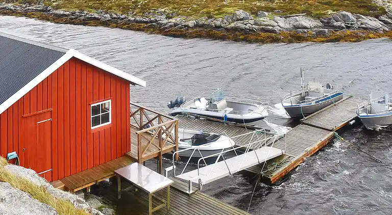 Holiday home in Titran