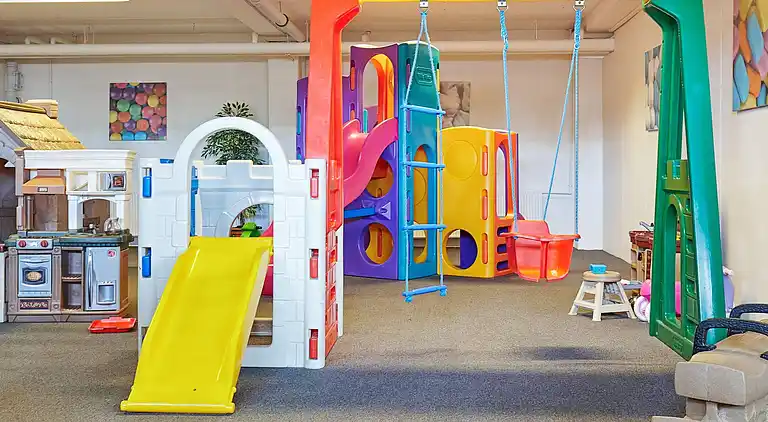 2 Zimmer,Erdg. oder 1.stock