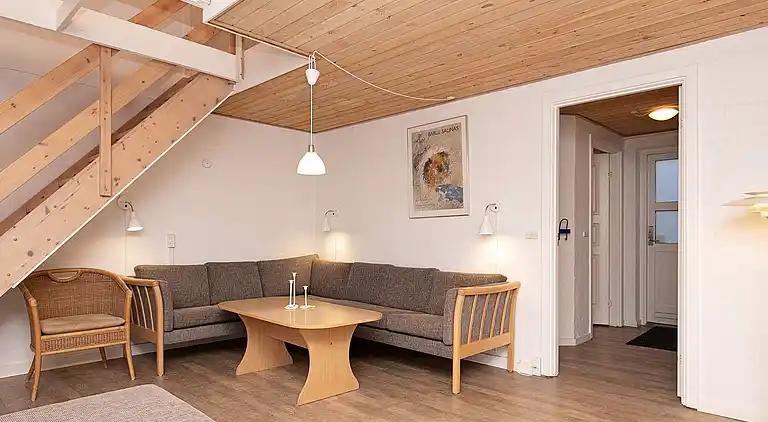 7 room,2 level,attached house