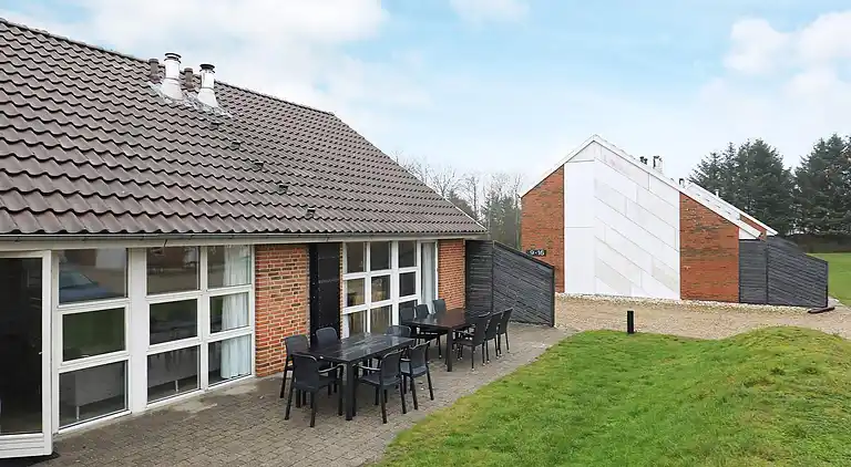 7 room,2 level,attached house