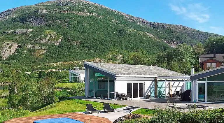 Holiday home in Sørfinnset
