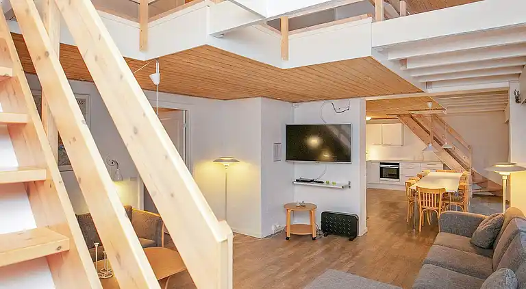 7 room,2 level,attached house