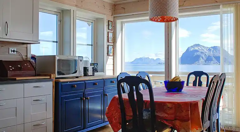Holiday home in Nordøyvågen