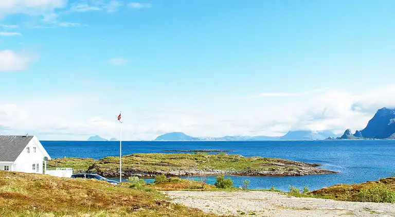 Holiday home in Nordøyvågen
