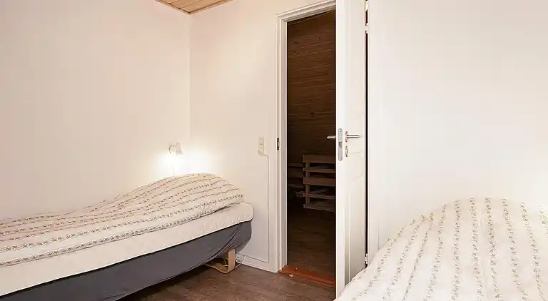 7 room,2 level,attached house